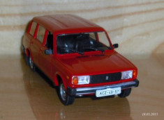 Macheta Lada 2104 Kombi - MASINI DE LEGENDA Polonia scara 1:43 foto