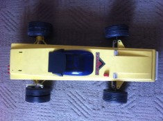 masinuta model formula sport auto moto jucarie veche din plastic perioada comunista bulgaria sau ruseasca URSS