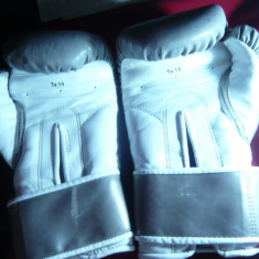 Manusi Box pt. antrenament ,masura 14 ,Marca Everlast ,fata din piele