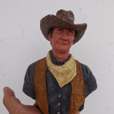 Statueta lui John Wayne,lucrata manual si semnata.
