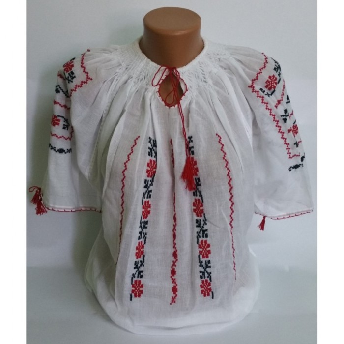 Ie romaneasca cu maneca scurta, marime universala - Carnaval24 Ie romaneasca cu maneca scurta, marime universala - Carnaval24