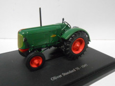 Macheta tractor OLIVER STANDARD 70 1947 scara 1:43 foto