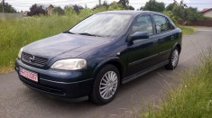 Opel Astra foto