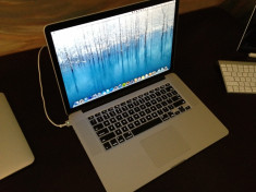 Vand Apple MacBook Pro 15 Unibody A1286 I5 2,4GHZ,8GB DDR3 SSD 120GB foto