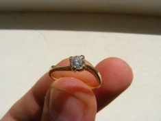 Inel de logodna cu diamant foto