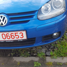 proiectoare vw golf5 de ceata cu tot cu grila si becuri