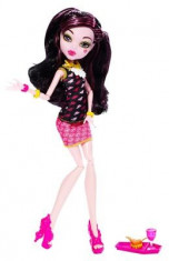 Papusa Monster High Creepateria Draculaura Fashion foto