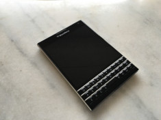 Blackberry Passport 32GB 4G Black stare impecabila,NECODAT,original - 999 RON ! foto