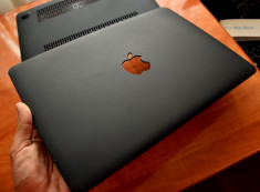 Husa protectie slim MacBook Air 13.3 , carcasa transparenta neagra A1369/ A1466 foto