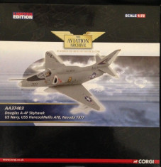 Macheta avion Douglas A-4F Skyhawk U.S.A. - 1977 - CORGI scara 1:72 foto