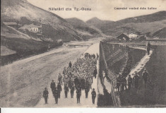 TARGU OCNA , SALUTARI DIN TG.-OCNA, CONVOIUL (DETINUTILOR) VENIND DE LA SALINA foto