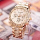 Ceas dama tip Geneva gold curea metalica cristale + cutie simpla cadou, Analog, Casual, Otel