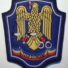 5.476 ROMANIA ECUSON EMBLEMA PATCH LEGE SI ORDINE JUSTITIE PENITENCIARE 82/94mm