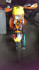 V&amp;amp;acirc;nd motor KTM 450 EXC foto