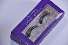 GENE FALSE BANDA URBAN DECAY URBAN LASH FALSE EYELASHES QUEEN foto