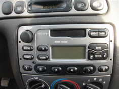 Radio casetofon 3000 Trafic Ford Fiesta An 2000 foto