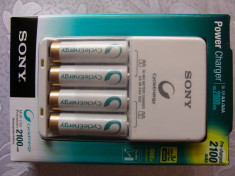Sony BCG34HH4KN Cycle Energy NiMH Power Charger with Four 2100 mAh AA Battery foto