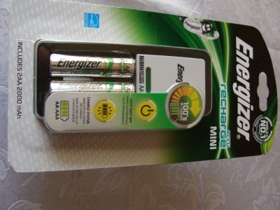 ENERGIZER MINI CHARGER + 2 X AA NiMH BATT CH2PC3 foto