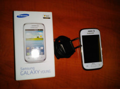 Vand telefon Samsung Galaxy Young Duos S6312 foto