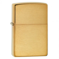 Bricheta Zippo 204B Brushed Brass foto