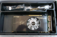 PNY GTS 250 Gaming 512 ddr3 / 256 bits XLR8 Dual Dvi Performance Edition Box foto