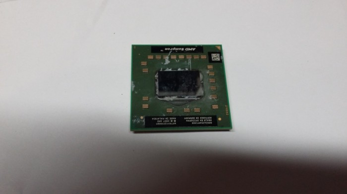 procesor laptop AMD - socket S1 -