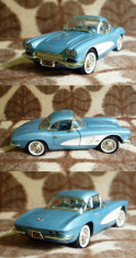 Chevrolet Corvette 1961 1/18 foto