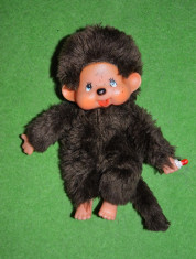 Jucarie plus maimutica Monchhichi (kiki, moncici) maro clasic, 19 cm, biberon foto