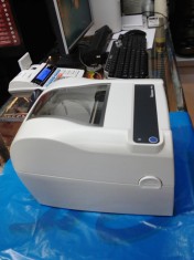 VAND IMPRIMANTA PENTRU ETICHETE CU CODURI DE BARE INTERMEC PF8t foto