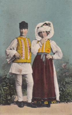 ROMANI DIN TRANSILVANIA IN COSTUME POPULARE foto