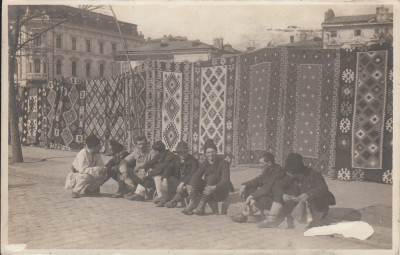 SALUTARI DIN BUCURESTI , VANZATORII DE COVOARE ROMANESTI , CIRCULATA 1932 foto