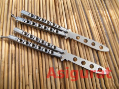 CUTIT Butterfly. Fluture. BALISONG de ANTRENAMENT. HUSA Inclusa. foto