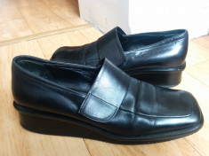 Pantofi din piele firma BALLY marimea 38,sunt noi! foto
