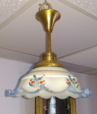 Nr. 26 Lampa de tavan din alama cu abajur din sticla pictata, Art Nouveau. foto