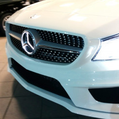 NOU! Emblema LED Mercedes Benz 5D White 8.7x8.7cm foto