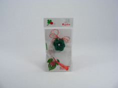 Martisor Brosa Crosetat Manual Floare Verde cu Biluta Alba foto