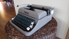 masina de scris mecanica CONSUL foto