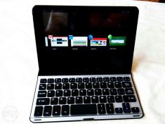 Vand tableta ultraslim cu tastatura bluetooth Evolio X8 Quad Core foto