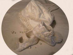 Botosei si bonetica botez Pearls &amp;amp; Puff (Culoare: alb, Imbracaminte pentru varsta: 3 luni - 62 cm) foto