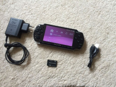 PSP SLIM Modat+card 2GB SONY(22 jocuri pe card)+incarcator original,cablu date foto