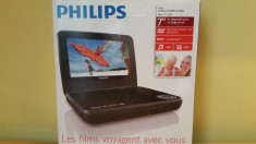 DVD Player portabil Philips PD7001B/12, 7 inch foto