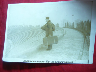 Fotografie din Filmul romanesc Drumuri in Cumpana -M.Albulescu , dim.= 18 x 12cm foto