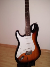 Set Squier Affinity Stratocaster Left Hand + Fender Mustang I V.2 foto