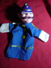 Marioneta - Papusa de manuit - Politist , h= 25 cm foto