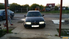 BMW 320i foto