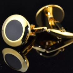 Butoni camasa moderni eleganti forma rotunda auriu cu negru + cutie simpla cadou