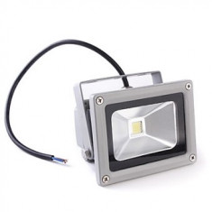 Proiector led 10w =100w .Rezistent la apa.EconomicMetalExterior Culoare alb rece foto