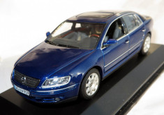 Minichamps VW Phaeton 2010 dealer edition 1:43 foto