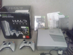 Consola XBOX 360 S 250 GB Halo Reach Limited Edition -SLIM 2 controllere foto