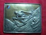 Placheta - Concurs SKI in Moldova metal argintat , 13,5x10,5 cm Emblema Cap Bour